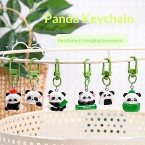 Llavero de Panda Rojo Adorable, Artesanía Metálica, Diseño Creativo de Dibujos Animados, Colgante para Mochila Escolar, Pequeño Regalo Unisex, Venta al Por Mayor - Product Image 1