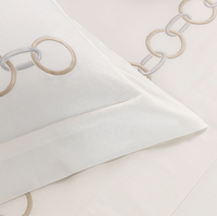 Ensemble de draps de broderie design élégant 100% coton satin 300TC 400TC ensemble de draps de lit de couleur blanche