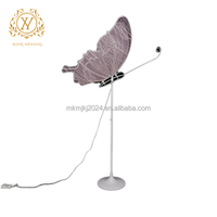 Support lumineux en métal en forme d'ailes de papillon rose pour allée, décoration de scène de mariage et d'événements