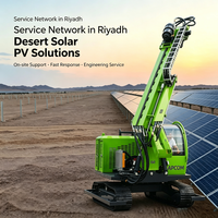 Foreuse hydraulique APCOM Crawler pour pieux photovoltaïques, piqueteuse solaire pour ferme photovoltaïque en milieu désertique