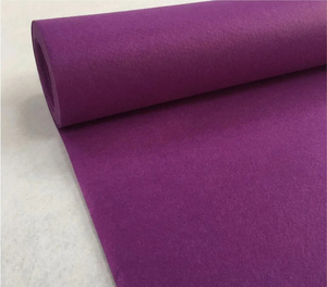 Rouleaux de tissu en <span class=keywords><strong>feutre</strong></span> doux imprimé sur mesure en polyester non tissé de forme industrielle pressé de 3 mm/5 mm, couleur <span class=keywords><strong>marron</strong></span>, pour chaussures - Product Image 1