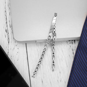 Gelang Pria Terlaris Perak 316 Baja Tahan Karat Bedah dengan Zirkon 5A Gelang yang Dapat Disesuaikan Tersedia Pengiriman Cepat - Product Image 4