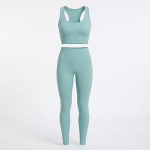 Conjunto de Yoga de 2 Piezas: Sujetador Deportivo Racerback Verde Menta y Leggings de Cintura Alta, Ropa Deportiva sin Costuras de Longitud Completa - Product Image 1