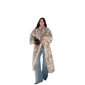 Chaqueta Cortavientos ODM/OEM con Cuello Vuelto, Solapa Tejida y Ribete de Piel de Zorro en Tela de Poliéster - Product Image 5