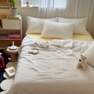 Broderie Patchwork matelassé couette costume <span class=keywords><strong>blanc</strong></span> noir INS été couette avec 4 pièces doux linge de maison pour mariage <span class=keywords><strong>et</strong></span> hôtel - Product Image 4