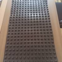 Planche de drainage en HDPE - Sous-couche haute résistance, résistante aux UV et à l'eau, écologique, garantie 5 ans et plus pour toits végétalisés et aménagements paysagers