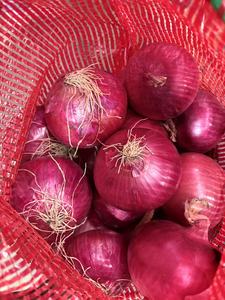 Nouvelles récoltes d'oignons rouges frais, oignons violets, jaunes, blancs, verts, prêts à consommer, non pelés, 8 cm, haute qualité, vente en gros - Product Image 4