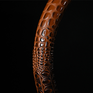 Funda para <span class=keywords><strong>volante</strong></span> de coche transpirable de goma con patrón de cocodrilo marrón para Accord, agarre cómodo, duradero, fácil de instalar, universal - Product Image 5