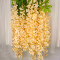 Vente en gros de 6 pièces de glycine en soie artificielle beige guirlande de fleurs suspendue vigne colorée pour Halloween Graduation Pâques
