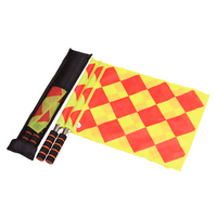 Drapeaux d'arbitre de football professionnels LXY-109 en gros, drapeaux de juge de touche avec mât en métal, poignée en mousse et sac de transport, lot de 2