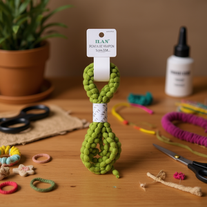 Nastro decorativo Ilan Pompon 1 cm x 3 m verde militare - Product Image 3