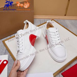 Chaussures de marche décontractées rétro en cuir véritable pour hommes, baskets de sport noires tendance avec semelle rouge C-L, légères et à semelle souple - Product Image 4