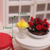 Modèle miniature de crème glacée à l'échelle 1:12 pour maison de poupée, accessoires de jeu alimentaire miniature, ornement de poche DIY