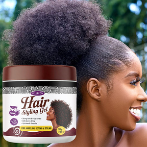 Gel Coiffant Forte Tenue Cerise Sans Résidus Brillance Intense Lisse et Soyeux Contrôle Parfait pour Chignons et Coiffures Raffinées - Product Image 1