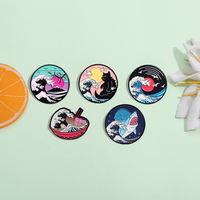 Japonés Ukiyo E Wave esmalte pines personalizado Ramen tiburón gato montaje Fuji broche solapa insignia joyería de moda regalo al por mayor