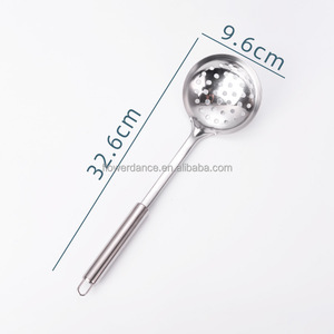 Nouvelles idées de produits pour <span class=keywords><strong>la</strong></span> maison et <span class=keywords><strong>la</strong></span> <span class=keywords><strong>cuisine</strong></span> Ensemble d'ustensiles en acier inoxydable de 9 pièces Louche à soupe Pâtes fendues et tourneur LB2759 - Product Image 3