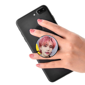 Soporte de teléfono de 5 estrellas para niños callejeros <span class=keywords><strong>KPOP</strong></span> Felix Hyunjin Seungmin soporte acrílico estirable para teléfono móvil Bangchan Leeknow Fans regalo - Product Image 5