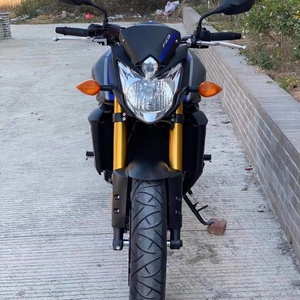Moto sportive Yamaha <span class=keywords><strong>FZ8N</strong></span> d'occasion importée, quatre cylindres, grande cylindrée, refroidissement liquide, Naked Bike lourde, véhicule complet - Product Image 3