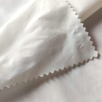 Doublure professionnelle anti-duvet en taffetas de nylon noir et blanc 15-20D 400T 450T haute densité, enduit anti-rétrécissement calandré, qualité usine