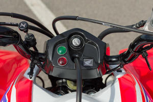 Quad ATV Premium 229cc, moteur OHV 4 temps refroidi par air, démarrage électrique, carburateur 22 mm, véhicule tout-terrain haute performance - Product Image 6