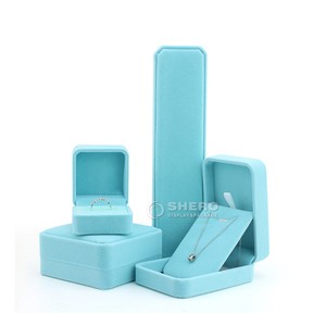 Shero Vente en gros Emballage de boîte à bijoux en velours Boîte à bijoux en tissu avec logo personnalisé pour bijouterie - Product Image 1