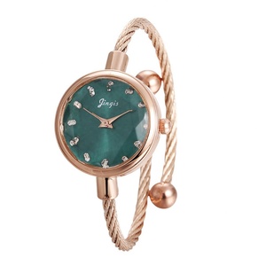 Reloj de pulsera elegante para mujer, esfera verde, decoración de cristal, estilo brazalete - Product Image 1