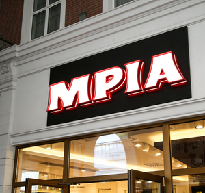 حروف إعلانية مخصصة مضاءة بتقنية LED مقاومة للماء مع تحكم عن بعد لافتات خارجية للأعمال التجارية - Product Image 5