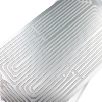 Plaque de refroidissement en aluminium gravée avec précision, plaque froide liquide pour dissipation thermique de batteries à énergie nouvelle, traitement sur mesure