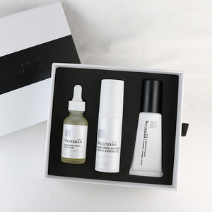 Kit Premium Raffermissant Éclatant pour le Renouvellement de la Peau – Ensemble de Soins pour le Contour des Yeux et le Visage et le Cou Complets - Product Image 1
