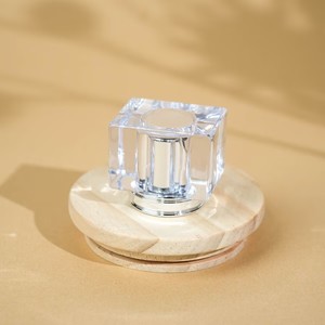 <span class=keywords><strong>L</strong></span> en stock bouchon de parfum carré coloré MMA diamètre intérieur en plastique 17.2mm pour bouteille de parfum de 15mm - Product Image 4
