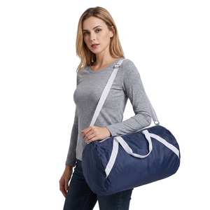 Sac de sport unisexe multifonctionnel, résistant à l'eau, écologique, en polyester, 30-40L, avec logo personnalisé, sac de voyage OEM pour les voyages, les séjours de nuit et les sports - Product Image 5