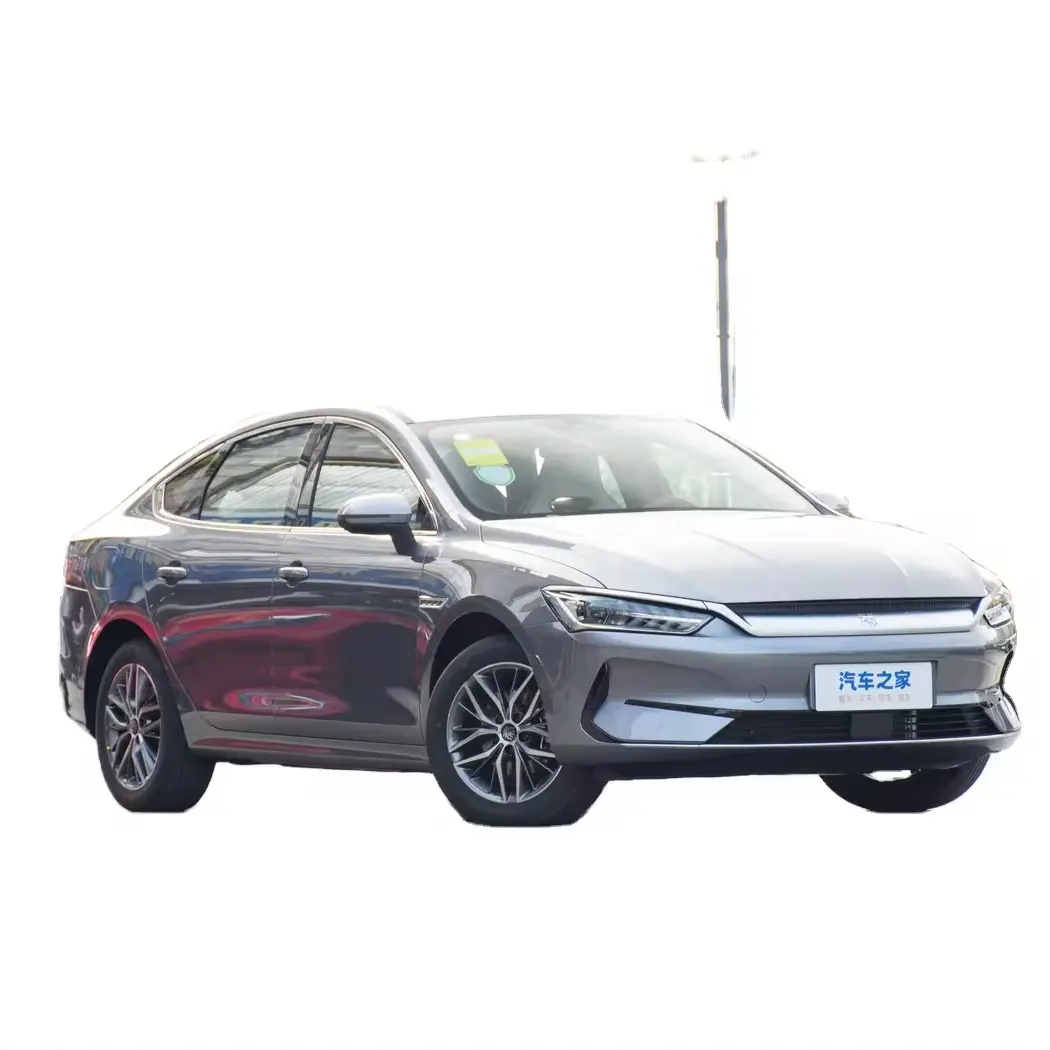 سيارة سيدان BYD Qin Plusev 2024 الإصدار المجيد من السيارات الكهربائية التي تصل بسرعة 420 كم بمحرك رباعي الأبواب وخمسة مقاعد تعمل بالطاقة الجديدة R17