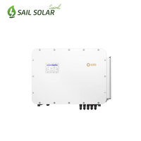 Vente chaude Solis 100KW système solaire système d'onduleur solaire hybride 200KWH système de stockage de batterie pour le plan d'utilisation commerciale