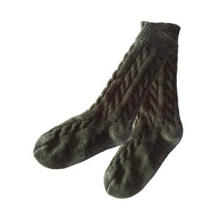 Sólido de los hombres fornido tejer zapatilla calcetines con grueso construcción - Product Image 1