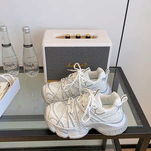 أحذية مخصصة ذات علامة تجارية أصلية، أحذية رياضية عالية الجودة للنساء، أحذية كاجوال عصرية وسميكة - Product Image 5