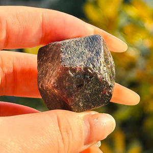 Piedra de Cuarzo Cristalino Natural de Alta Calidad, Piedra Curativa de <span class=keywords><strong>Granate</strong></span> Pulida para Decoración del Hogar, Escultura con Tema de Amor para Regalo - Product Image 5