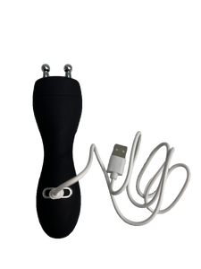 อุปกรณ์ยกกระชับใบหน้าไมโ<span class=keywords><strong>ค</strong></span>รเ<span class=keywords><strong>ค</strong></span>อเนตขนาดเล็กทำจากสเตนเลส ABS แบบยืนลูกกลิ้งนวดยกกระชับหน้าสำหรับดูแลผิวที่บ้าน - Product Image 4