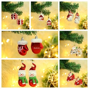En gros, petite décoration de Noël en plastique en forme de chaussette et de béquille, à suspendre à l'arbre - Product Image 3