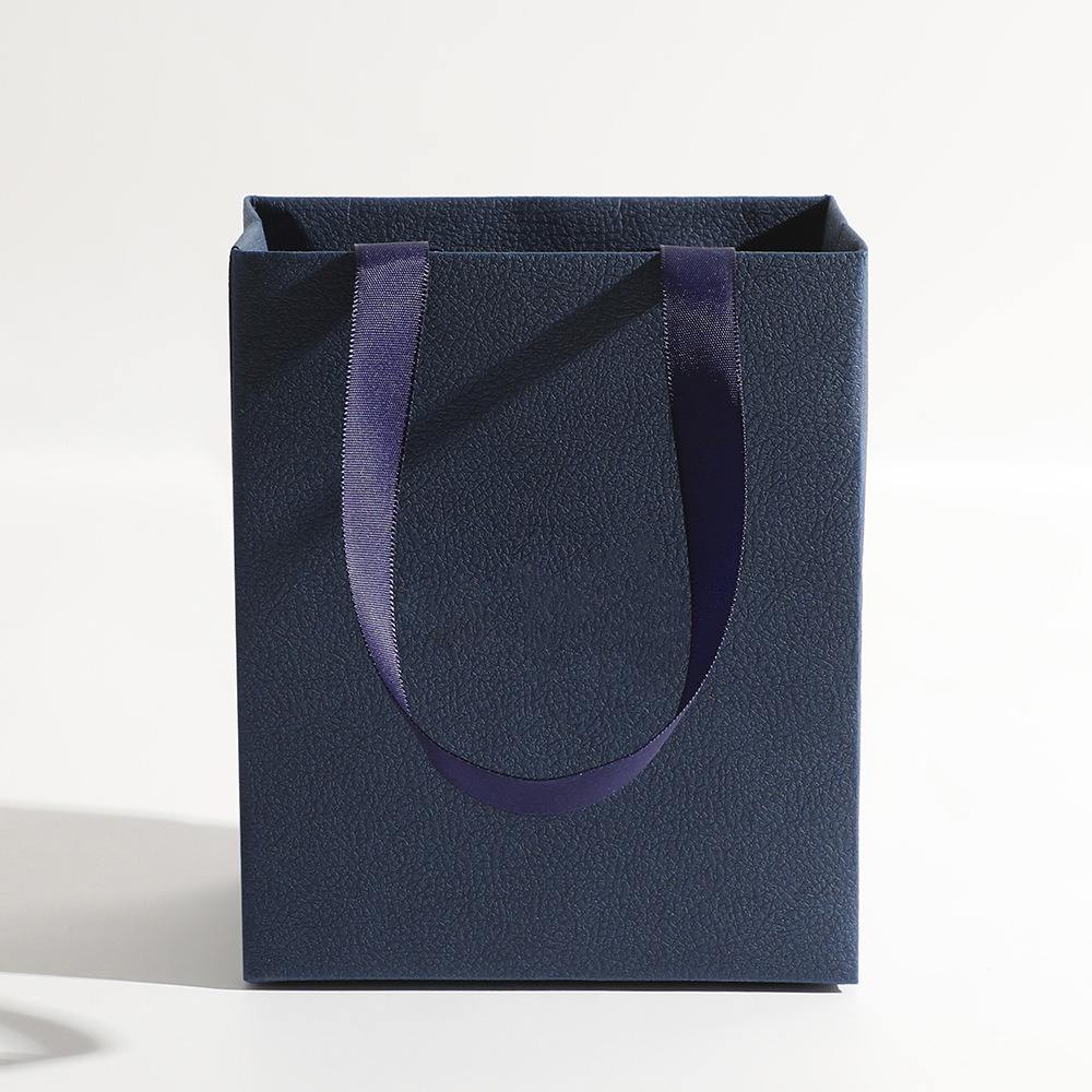 สีน้ำเงิน