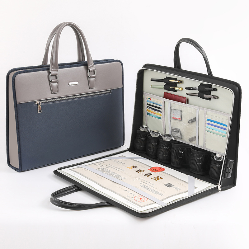 A-105 Bolso grande con sello triangular de cuero azul