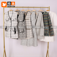 Pakaian Bekas Boucle Tweed dalam Bal, Blazer Wol Vintage Wanita, Gaun, Rompi, Atasan Wanita, Pakaian Bekas Ukay Grosir Musim Dingin