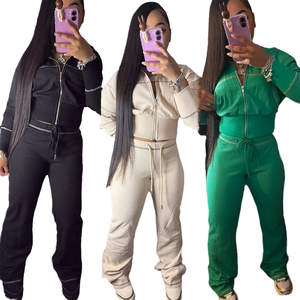 طقم نسائي ربيعي من قطعتين: توب قصير بجيوب وسترة هودي وبنطلون واسع الساق، ملابس كاجوال للجري - Product Image 4