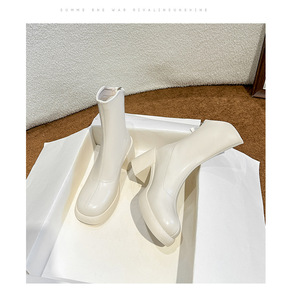 2025 nuevos zapatos informales para mujeres y <span class=keywords><strong>niñas</strong></span>, <span class=keywords><strong>botas</strong></span> cortas <span class=keywords><strong>de</strong></span> tendencia <span class=keywords><strong>de</strong></span> moda para exteriores <span class=keywords><strong>de</strong></span> cuero, <span class=keywords><strong>botas</strong></span> <span class=keywords><strong>blancas</strong></span> altas <span class=keywords><strong>de</strong></span> suela gruesa para mujer - Product Image 3