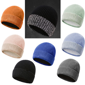หมวกถักไหมพรมอะคริลิคสำหรับกลางแจ้ง100% สีส้มสีเหลืองส้มแบบกำหนดเองสำหรับฤดูหนาว - Product Image 6