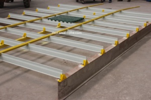 Support triangulaire jaune en plastique PP <span class=keywords><strong>pour</strong></span> poutre de plancher en fibre de verre FRP <span class=keywords><strong>pour</strong></span> système de plancher à lattes <span class=keywords><strong>pour</strong></span> bétail - Product Image 6