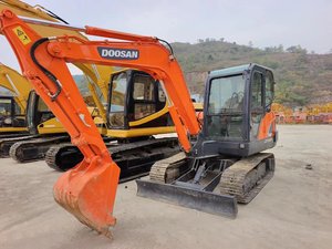 Excavadora diésel DOOSAN DX60 de alto rendimiento, tamaño Mini, fuerte capacidad de trabajo, precio competitivo, engranaje de caja de cambios de motor Original - Product Image 3
