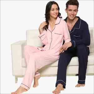 Pijamas para Parejas, Pijamas de San Valentín, Conjunto de Pijamas, Ropa de Dormir Familiar, Logotipo Personalizado, Pijamas Clásicos para Mujer - Product Image 1