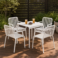 Ensemble de table carrée en métal blanc de style nordique avec 4 fauteuils, pour une utilisation en extérieur