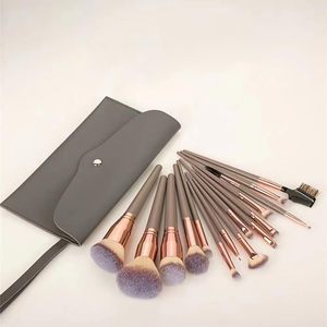 Ensemble de 15 pinceaux de maquillage professionnels avec sac pour le visage, les sourcils, les fards à paupières, le fond de teint - Cadeaux de Noël et de Thanksgiving - Product Image 2