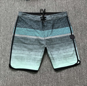 กางเกงขาสั้นออกกำลังกายสำหรับผู้ชาย น้ำหนักเบา มีกระเป๋าซิป แห้งเร็ว ระบายอากาศได้ดี - Product Image 1